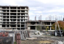 Autorităţile vor să introducă pedepse penale pentru cei care construiesc ilegal